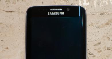 Rishikim i shpejtë i smartphone Samsung Galaxy S6 Edge Samsung galaxy s6 edge 32 GB smartphone i bardhë
